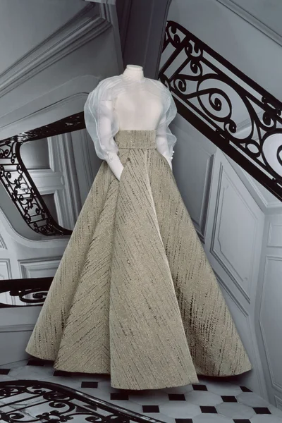 Look 2